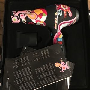 Amika hair dryer
